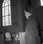 Skutskärs kyrka. Ärkebiskopen på besök. 24 mars 1949.