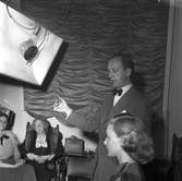 Fotokurs i Carl Larssons atelje herr Wallberg som ledare. 1949.
