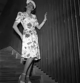 Konsum Alfa. Modevisning på Blå Fältet, Folkets Park. April 1947.