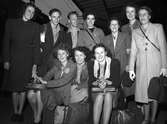 Konsum Alfa. Engelska ungdomar på besök. April 1947.