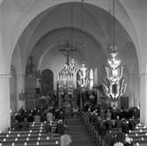 J. W. Linds jordfästning i Staffans kyrka, Gävle. 9 augusti 1947. Beställt av fru Schelin, telefon; 026- 4575.