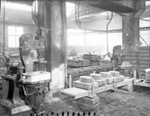 AB Skoglund & Olson. Gefle. Gjuteri och Mekanisk Verkstad. Känt för bland annat järnspisar och leksaker. Företaget startades 1874 av Erik Gustaf Skoglund och Axel Olsson. Firman blev aktiebolag 1914 och hade på 1930-talet cirka 260 anställda i produktionen och ett 30-tal på kontoret.
