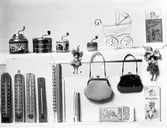 Bröderna Sandblom. Diverse varor. 1930-års adresskalender Norra Centralgatan 17, 1945-års telefonkatalog Norra Skeppsbron 2

