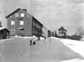 Bomhus. Korsnäs AB. Den 22 februari 1955. Redan från början av bolagets verksamhet anlades bostäder för de anställda enligt tidens krav och möjligheter vid de olika tidpunkterna.