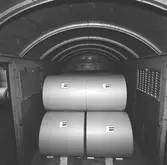 Lastning av pappersrullar på järnväg. Korsnäs AB. Den 11 april 1967
