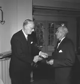 Medaljutdelning i Bomhus kyrka. Korsnäs AB