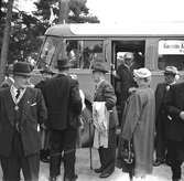 Buss till folkparken. 100 -årsjubileum. 1855-1955. Korsnäs AB.