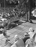 Besök i Djur-och Nöjesparken Furuvik. Stora scenen. 100 -årsjubileum. 1855-1955. Korsnäs AB.