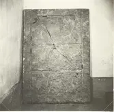 En gravhäll i Loftahamars kyrka.