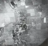 Flygfoto över Lundby i Egby s:n.