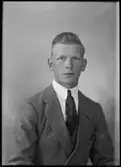 Beställare: Herr Gustaf Karlsson. Årbo, Sundals-Ryr.