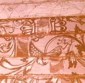 Stommen. Mangårdsbyggnaden. 
Löst lagda bräder i taket på ett oinrett rum på övervåningen.