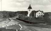 Hjorteds kyrka och prästgården.