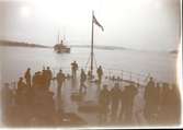 Gåva av Otto von Fieandt.
Pansarbåten Svea drar Blenda av grundet mars1910.
Blenda på grund i Dalarö.