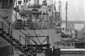 Fartyg på Ekensbergs varv 1970; i mitten sjömätningsfartyget JOHAN MÅNSSON, i bakgrunden skymtar det västtyska lastmotorfartyget ANNE LUND (urspr. CHARLOTTE BOHL).