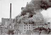 Bild när Ångkvarnen stod i brand den 6 juli 1935.