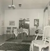 Interiör från tingshuset i Gamleby. Här ses matsalen i häradshövdingens bostad.