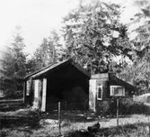 Fäbodstuga inom stadens gränser. Brorsbergs fäbodstuga, Norrlandet.

