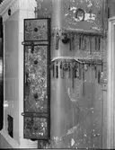 Gamla brukskontoret.

Kakelugn, kassaskåp, nyckelväggen med gamla nycklar och lås.