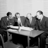 Radiotjänst i Baronbackarna.
8 oktober 1955.