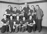 Bordtennisspelare, Borgen. Foto i februari 1943.
Statsmatch 10 manna lag.

Övre raden från vänster:
