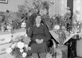 Ester Olsson, Kastet, 50 år. Foto 1944.
