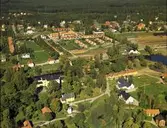 Hammarby, Gästrikland
Den engelska arkitekten Ralph Erskine uppförde under 1950-talet villor, radhus och kedjehus.