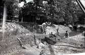 Grävningen av Stensö kanal, beredskapsarbete 1932-1934. Se Ture Gerdes bok 