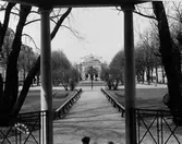 Gävle stad – Norr, Esplanaden. Utsikt från Musikpaviljongen mot Teatern.

