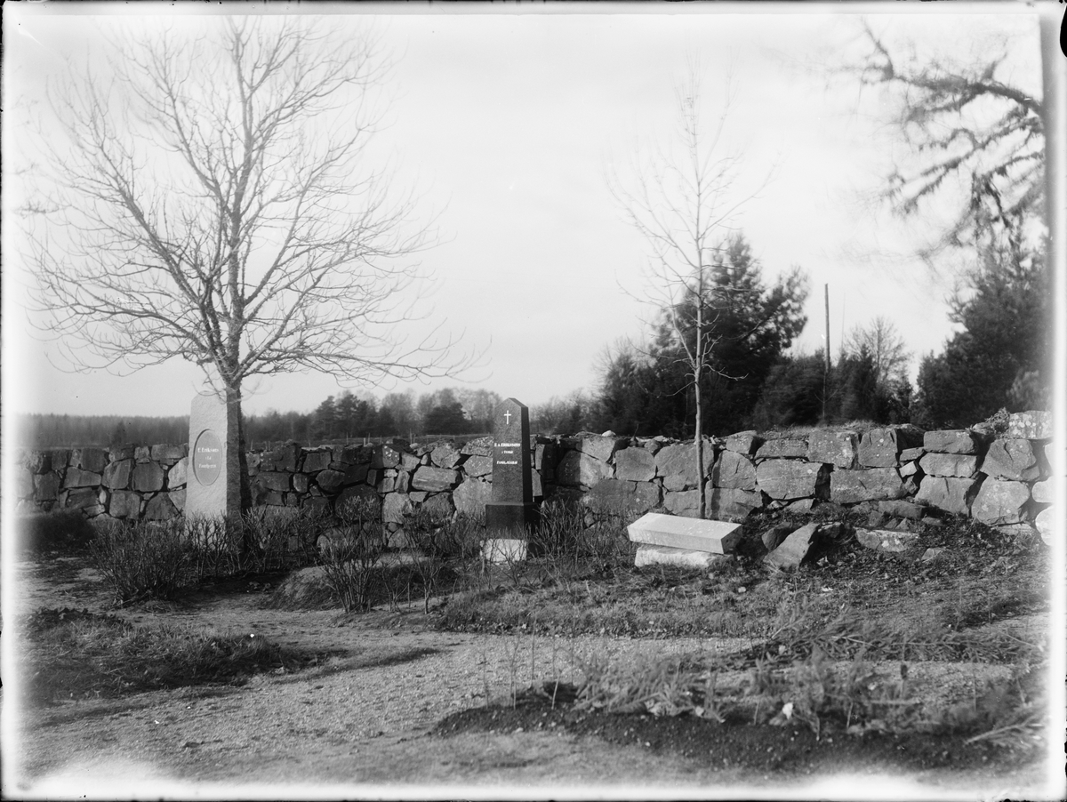 Skötsner-Edhlund, Gravstenar, Börstils kyrkogård, Uppland