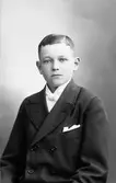 Karl Nore Viktor Zettervall född 4/11 1904 Gävle, död 1/11 1961 Gävle. Gift med Elsa Jansson av Bastfallssläkt Hedesunda.
Barn Ove f. 1934,  Gunilla f. 1938.