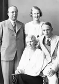 Familjen Karsberg. Den 8 juni 1936