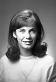 Siv Gustafsson, Södra Fiskargatan 10 E, Gävle. Den 28 november 1967