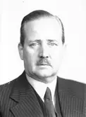 E. Höglund


