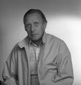 Hugo Holmgren, postanställd.