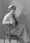 Anna Eriksson med hatt