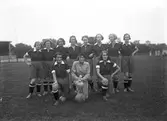 Damlaget i Fotboll, år 1937.

