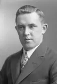Herr Tollin

