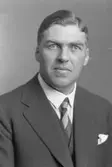 E. Röstlund
