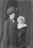 Amanda Hansson med dotter