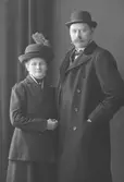Fotografi av man och kvinna