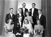 Brudparet Erik Kristensson, Hillringsberg. Fotografiet sändes till , Nya Lärarbostaden, Glava. 19 november 1944.
