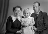 Familjen Ingenjör S. Josefsson, Gävle. 26 november 1944. Sändes till Philipssons, Gävle.