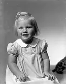 Ingenjör S. Josefssons dotter, Gävle. 26 november 1944. Sändes till Philipssons, Gävle.