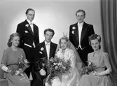 Brudparet Ture Östlund, Södra Stapeltorgsgatan 5, Gävle. 17 mars 1945.