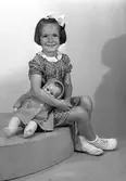 Fru Coreas dotter. 27 juli 1945. Lilla Nydal. Hävisar till Oscar H. Pettersson.