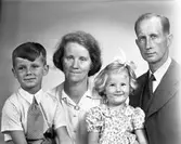 Familjen Herr Vimalm, Box 498, Torsåker. 8 augusti 1945.
