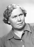 Fru Frida Lindén, Oppalaby. 13 oktober 1945.