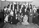 Grupp tagen i hemmet, 19 december 1945. Distriktslantmätare Ivar Barring, Floravägen 12, Gävle.