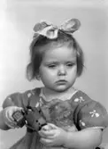 Liten dotter till Ingemar Löfstrand. 24 januari 1946.